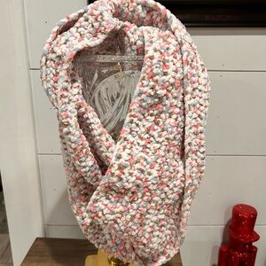 ✨Multicolor Chunky Crocheted Knit Infinity Scarf